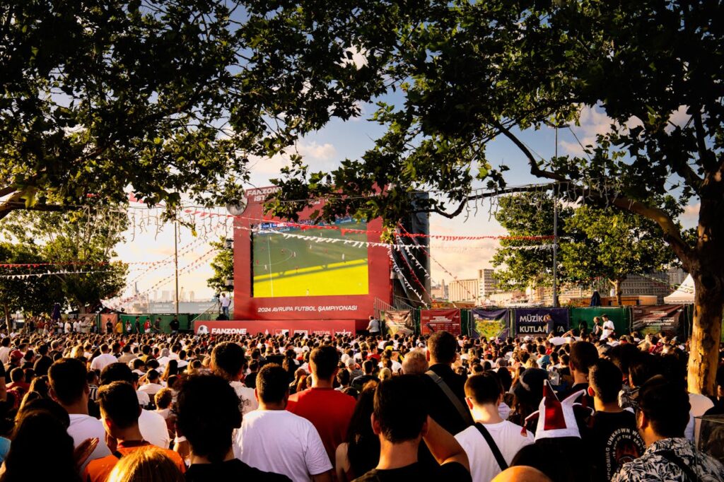 Why Your Company Needs Professional Company Event Management