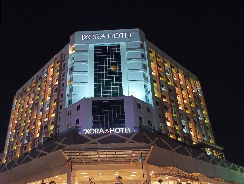 ixora 2